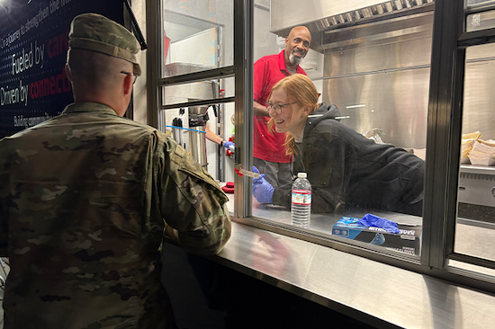 USO Mobile provides service members with warm meals.